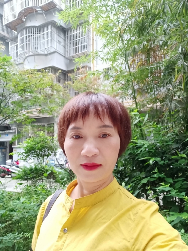 小瓶子的第二张照片--安康王婆说媒